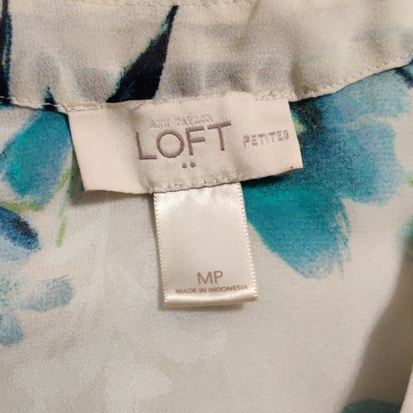 SOLD-3 for $15-Sleeveless blouse - Picture 3 of 3